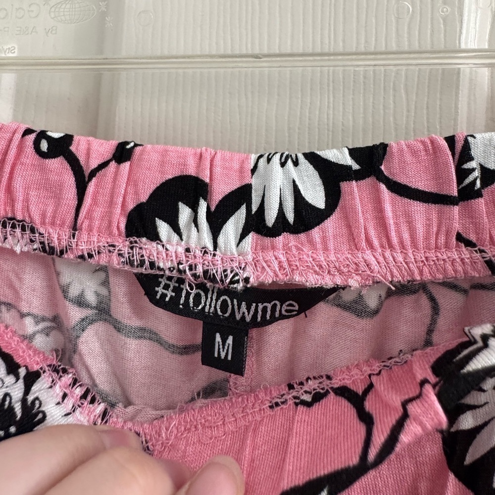 Floral Pink and Black Women's Sleepwear shorts Set - Picture 9 of 12